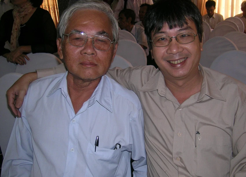 Nhà văn Nguyễn Khoa Đăng và nhà thơ Trương Nam Hương. Ảnh: NGUYỄN TÝ