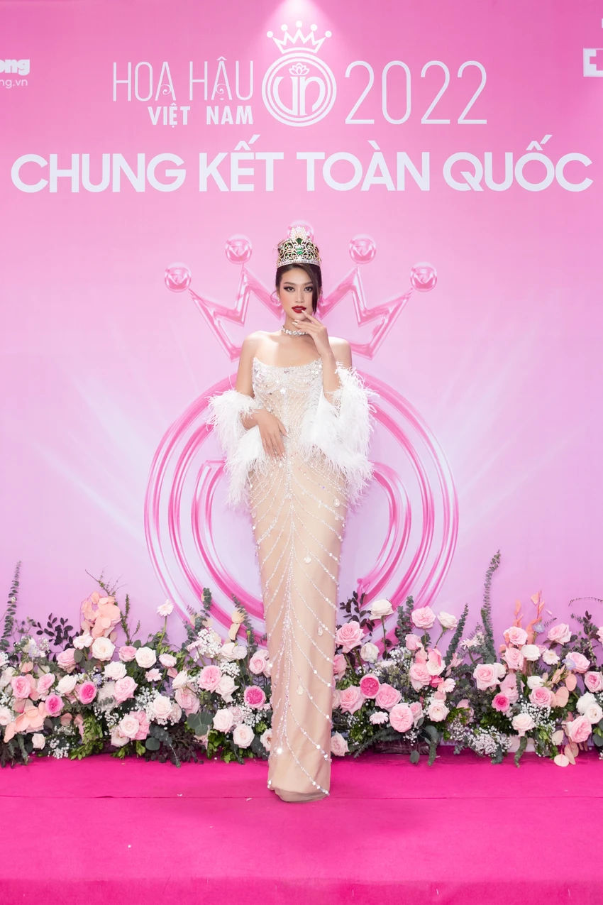 Hoa hậu Thiên Ân. Hoa hậu Thiên Ân.