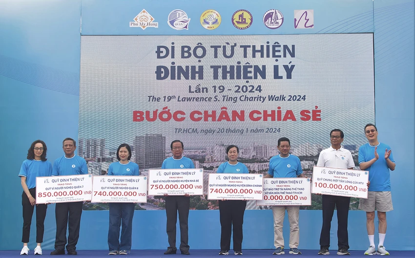 Toàn bộ số tiền quyên góp từ chương trình được trao đến Quỹ Vì Người nghèo quận 7, quận 8, huyện Nhà Bè, huyện Bình Chánh, Quỹ Chung Một Tấm lòng của Đài HTV, Quỹ Bảo trợ Tài năng Thể thao của Sở Văn hóa Thể thao TP.HCM.jpeg