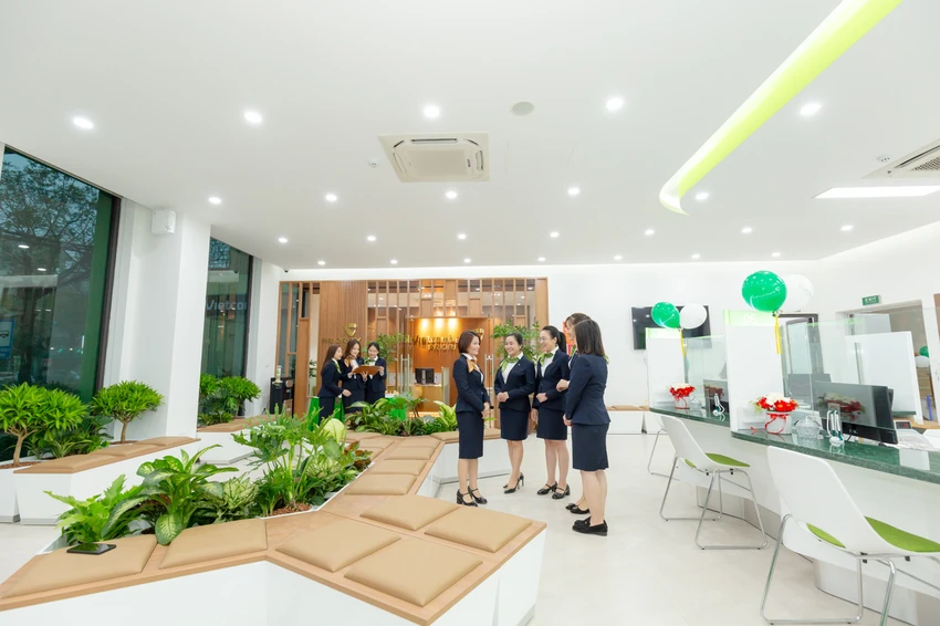 vietcombank-khai-truong-nhieu-chi-nhanh-moi-mo-rong-mang-luoi-phuc-vu-khach-hang.jpeg