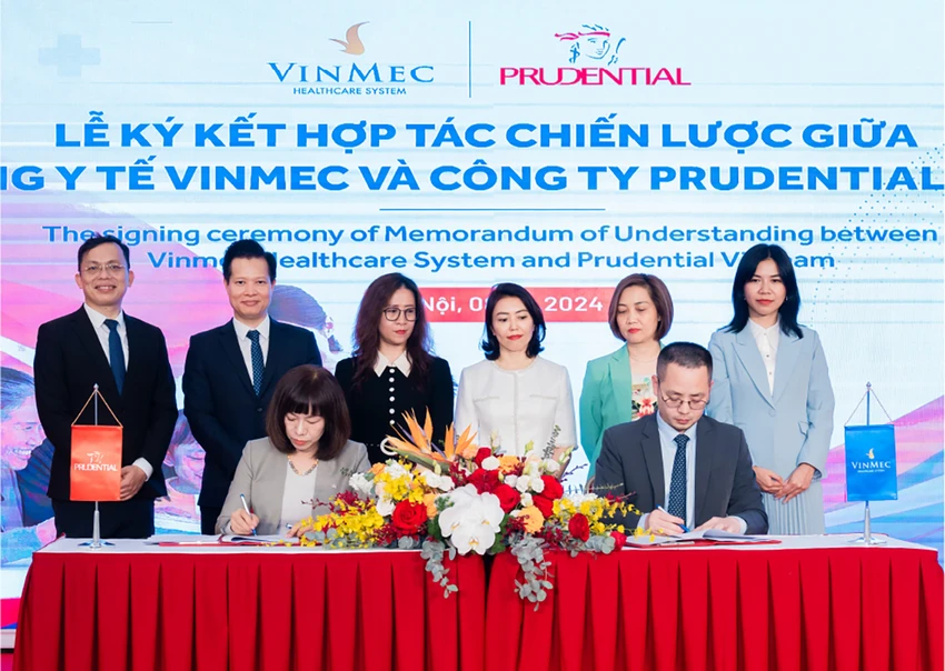 Lễ ký kết.jpg