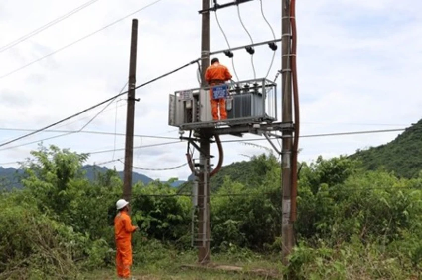 Tăng cường kiểm tra các trạm biến áp có tổn thất điện năng cao.jpg