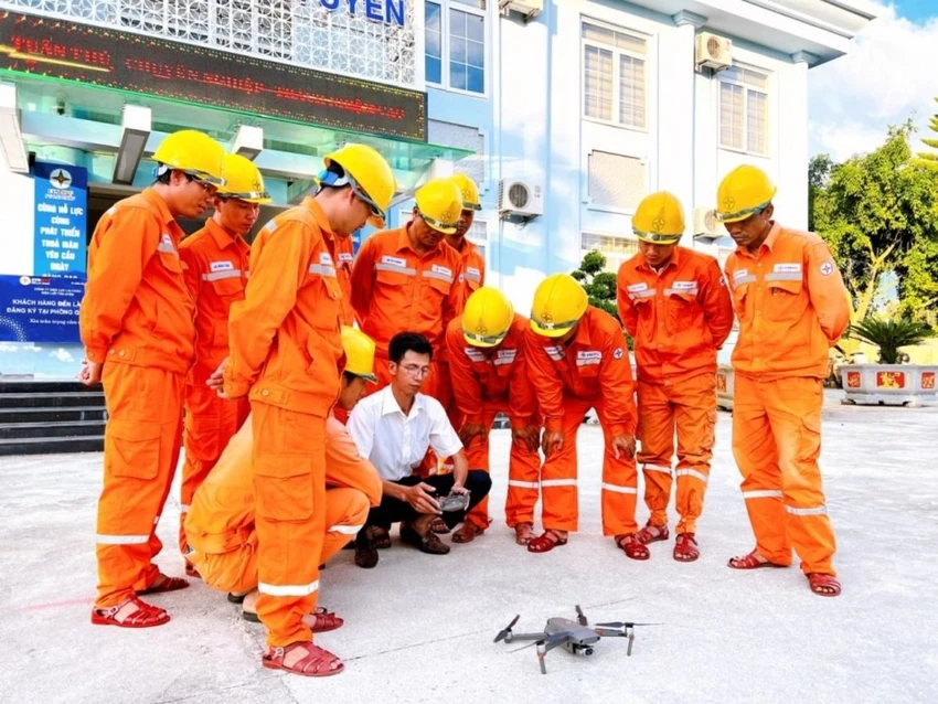 PC Lai Châu ứng dụng Flycam trong công tác quản lý vận hành lưới điện.jpg