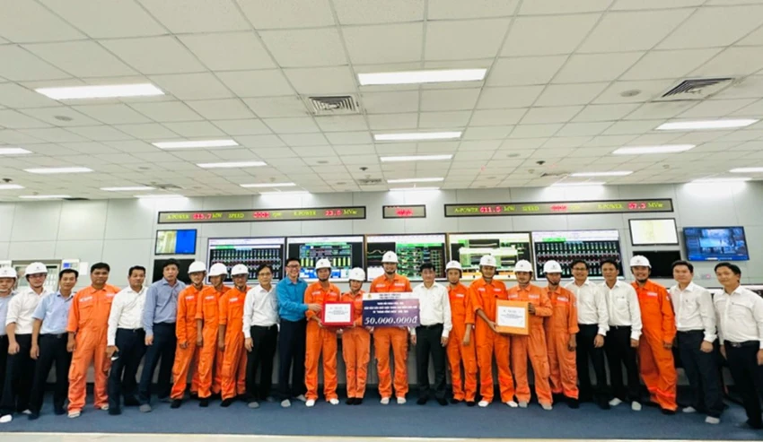 EVNGENCO3 động viên đoàn viên tại Công ty Nhiệt điện Vĩnh Tân đảm bảo sản xuất điện mùa nắng nóng.png
