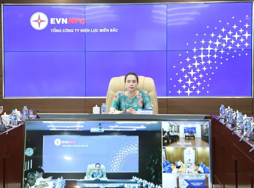 Bà Đỗ Nguyệt Ánh, Chủ tịch EVNNPC chủ trì họp triển khai ra quân hỗ trợ thi công Dự án đường dây 500kV mạch.jpg