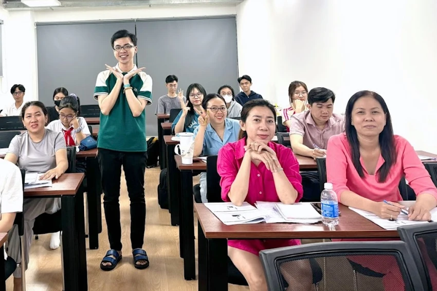 Quan niệm càng lớn tuổi học IELTS càng khó có còn phù hợp.jpg