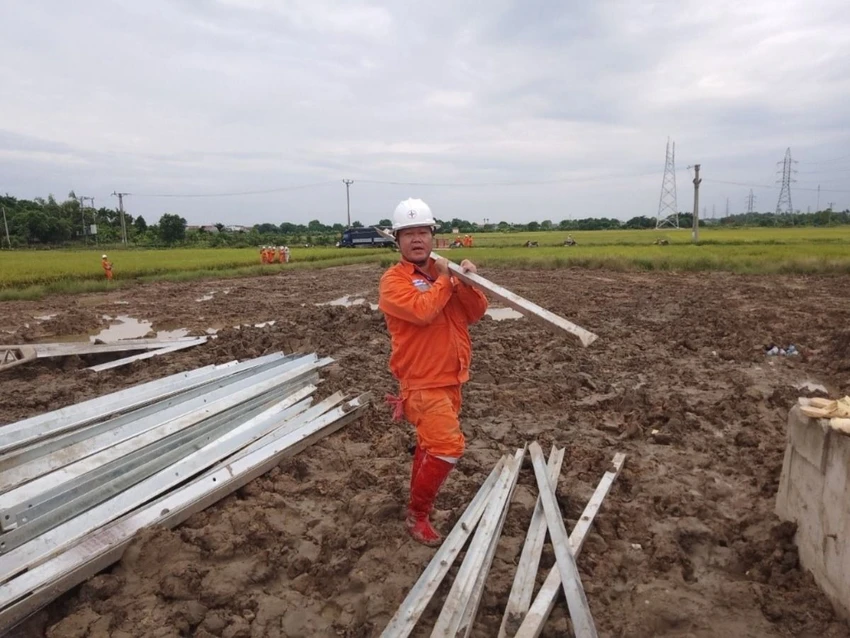Gần 200 nhân lực ‘tiếp sức’ dự án đường dây 500kV mạch 3.jpg