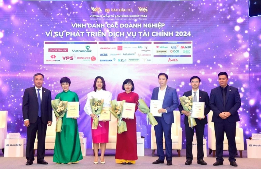 Agribank được vinh danh 3 sản phẩm dịch vụ tài chính tiêu biểu tại Diễn đàn Cấp cao Cố vấn tài chính Việt Nam – VWAS 2024.jpg