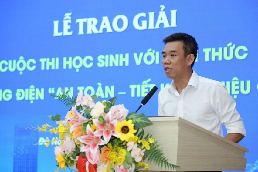 Ông Nguyễn Bình Nam - Trưởng ban Truyền thông EVNCPC phát biểu tại buổi lễ.jpg