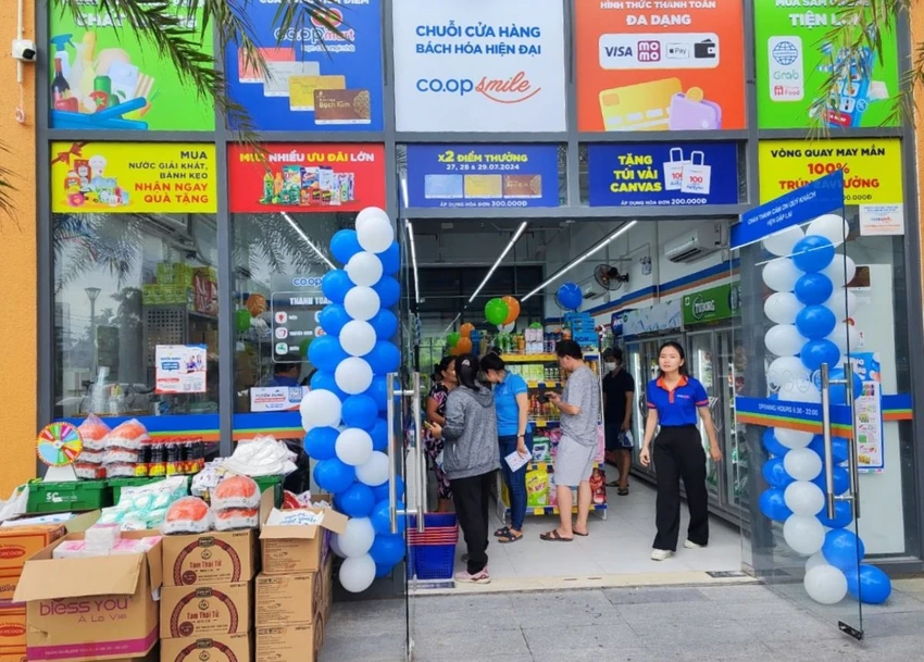 saigon-co-op-dong-loat-khai-truong-6-cua-hang-co-op-smile-3.jpg