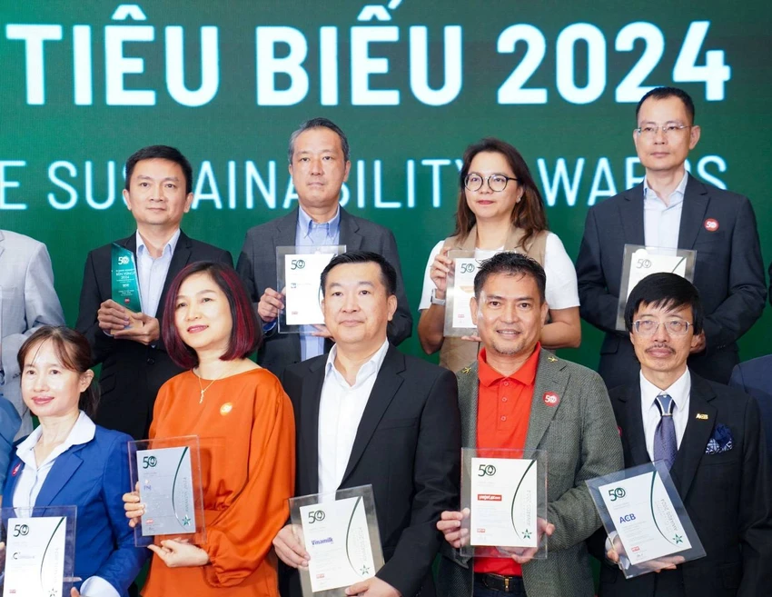 Vietjet được vinh danh trong Top 50 doanh nghiệp phát triển bền vững tiêu biểu 2024.jpg