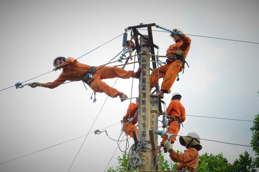EVNCPC yêu cầu các đơn vị thành viên chủ động ứng phó trước mùa thiên tai.jpg