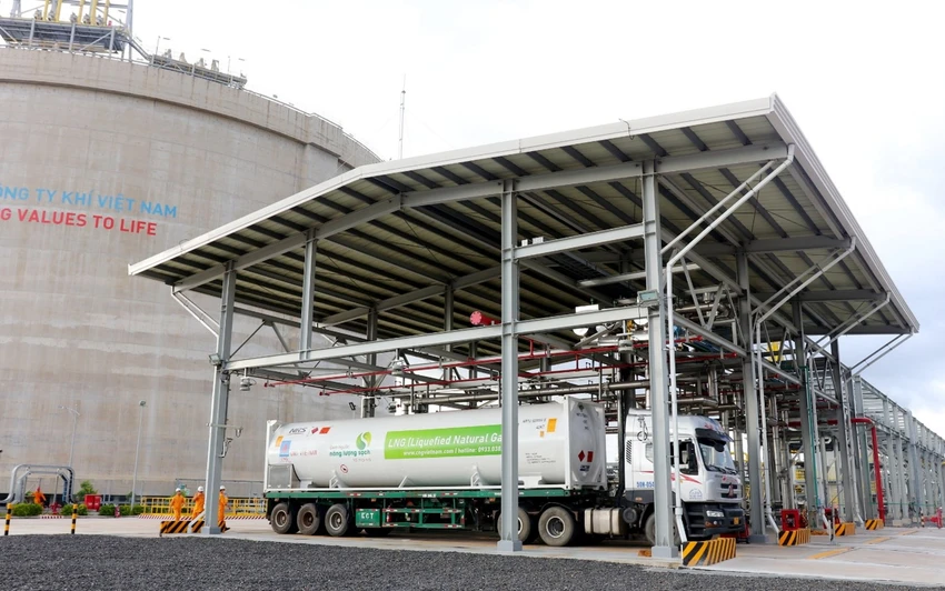 pv-gas-san-sang-cap-lng-cho-khach-hang-cong-nghiep-2.jpg