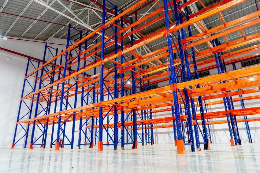 tang-cuong-canh-tranh-trong-nganh-ban-le-satra-dau-tu-kho-bai-va-dich-vu-logistics-2.jpg