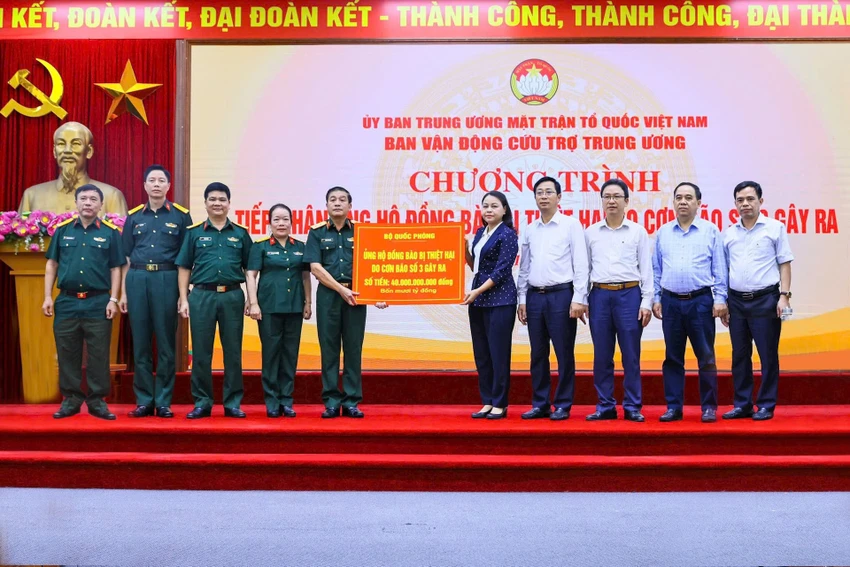 MB ủng hộ hơn 14 tỷ đồng cho đồng bào ảnh hưởng bởi bão lũ.jpg