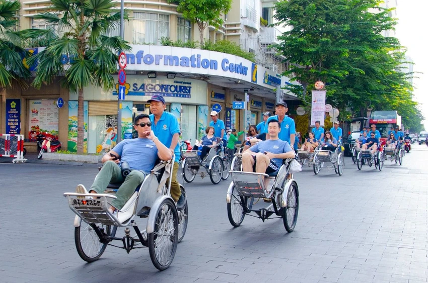Lữ hành Saigontourist tự hào 9 lần liên tiếp được công nhận Thương hiệu Quốc Gia.jpg