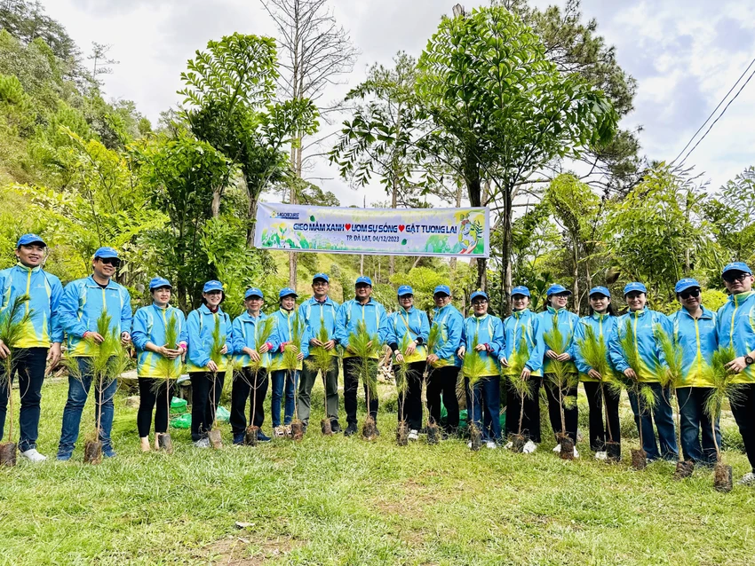 lu-hanh-saigontourist-tu-hao-9-lan-lien-tiep-duoc-cong-nhan-thuong-hieu-quoc-gia.jpg