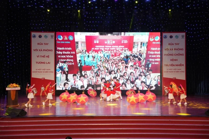hop-tac-chien-luoc-vi-suc-khoe-cong-dong-hanh-trinh-dai-han-trong-nang-cao-y-thuc-ve-sinh-ca-nhan-2.jpg