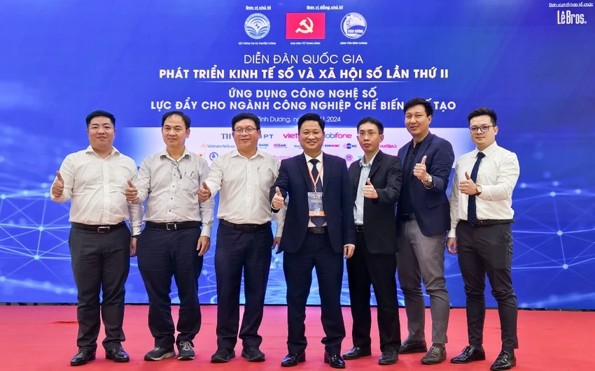 evnhcmc-nang-cao-nang-suat-lao-dong-nho-phat-trien-luoi-dien-thong-minh-va-chuyen-doi-so.jpg