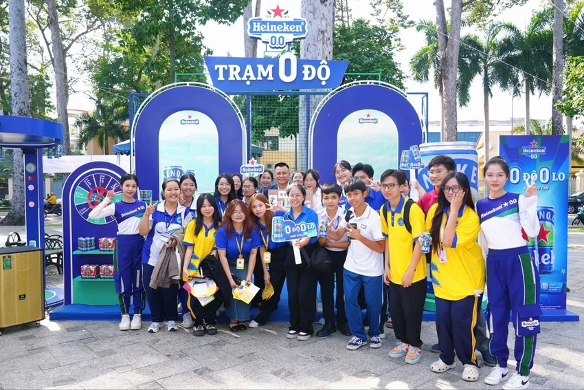 lan-toa-thoi-quen-uong-co-trach-nhiem-lua-chon-thuc-uong-0-0-do-con-khi-lai-xe-tham-gia-giao-thong-dip-cuoi-nam-2.jpg