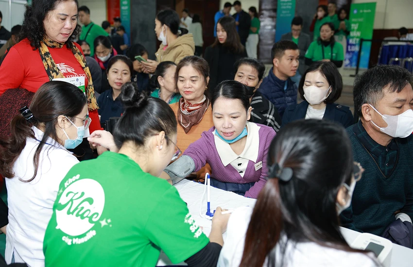 qua-suc-khoe-danh-cho-3-000-nguoi-dan-tp-hcm-vao-ngay-15-12-2.jpeg