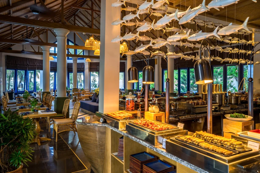 l-azure-resort-spa-ban-hoa-ca-cam-xuc-noi-dao-ngoc-phu-quoc-3.jpg