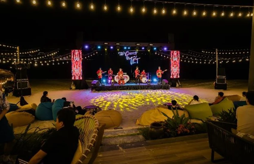 thien-duong-vui-choi-le-hoi-mua-tet-goi-ten-dao-hon-tre-nha-trang-4.jpg