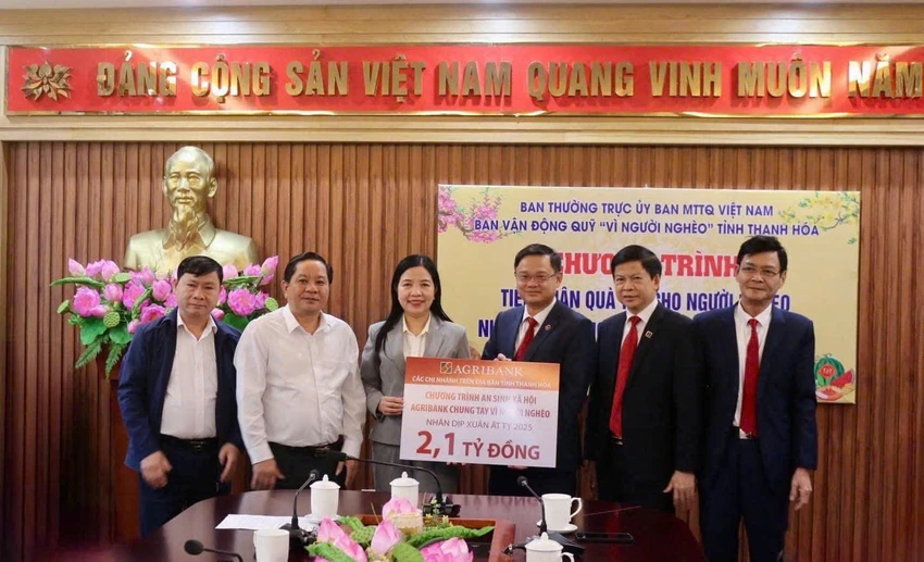Agribank chung tay vì người nghèo, đối tượng chính sách nhân dịp Xuân Ất Tỵ năm 2025.jpg
