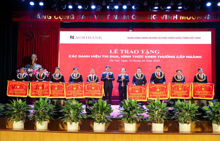 agribank-tong-ket-hoat-dong-kinh-doanh-nam-2024-trien-khai-nhiem-vu-nam-2025-2.jpg