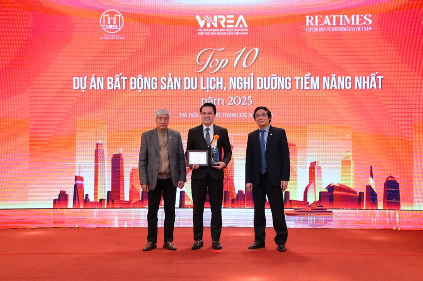 caraworld-kn-cam-ranh-lap-hat-trick-giai-thuong-thuong-hieu-bat-dong-san-dan-dau-nam-2024-2025-2.jpg