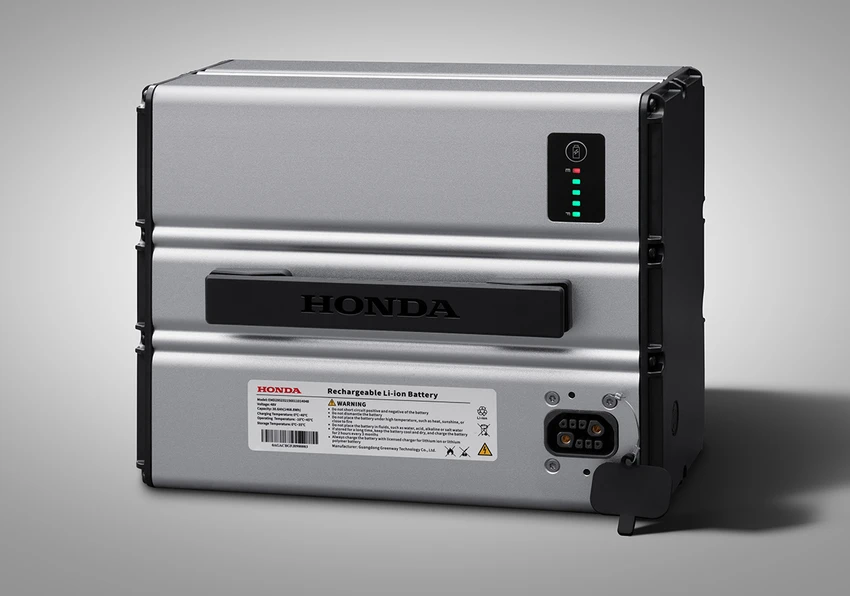 honda-viet-nam-xuat-xuong-chiec-xe-gan-may-dien-icon-e-dau-tien-6.jpg