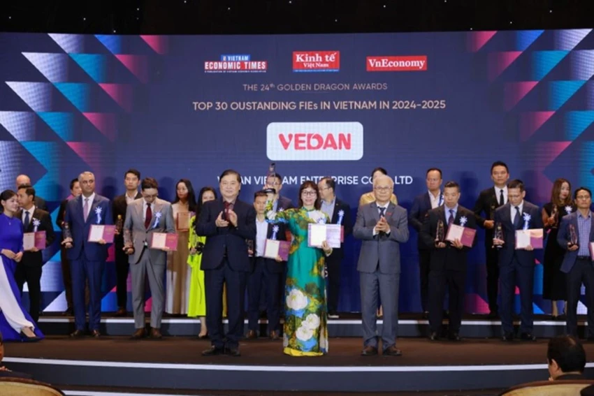 vedan-viet-nam-don-nhan-giai-thuong-rong-vang-2025-2.jpg