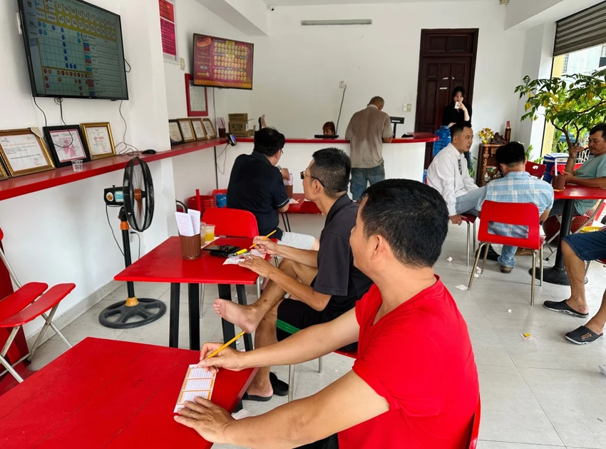 chu-diem-ban-ve-so-vietlott-ly-giai-suc-hut-cua-keno-2.jpg