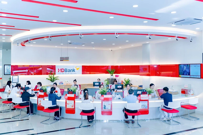 Lãi suất từ 3%/năm, HDBank kích hoạt 2 gói vay quy 35.000 tỷ đồng hỗ trợ doanh nghiệp tăng tốc và chuyển đổi số.jpg