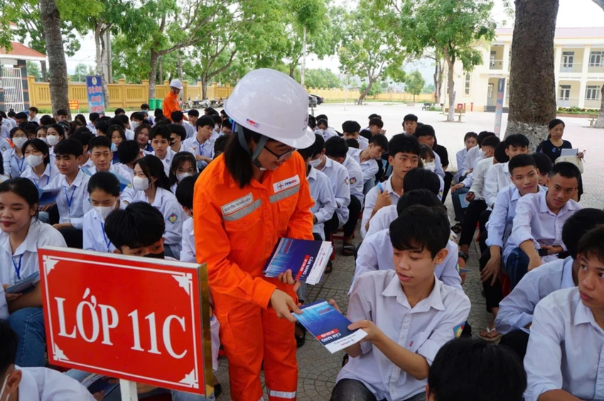 chu-dong-nguon-va-van-hanh-dien-luc-mien-bac-dam-bao-cung-cap-dien-lien-tuc-trong-thang-4-2.png