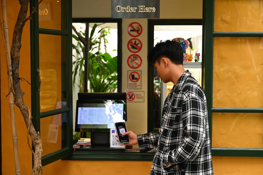 du-lich-khong-tien-mat-chi-can-tpbank-quet-qr-chi-tieu-xuyen-bien-gioi.JPG