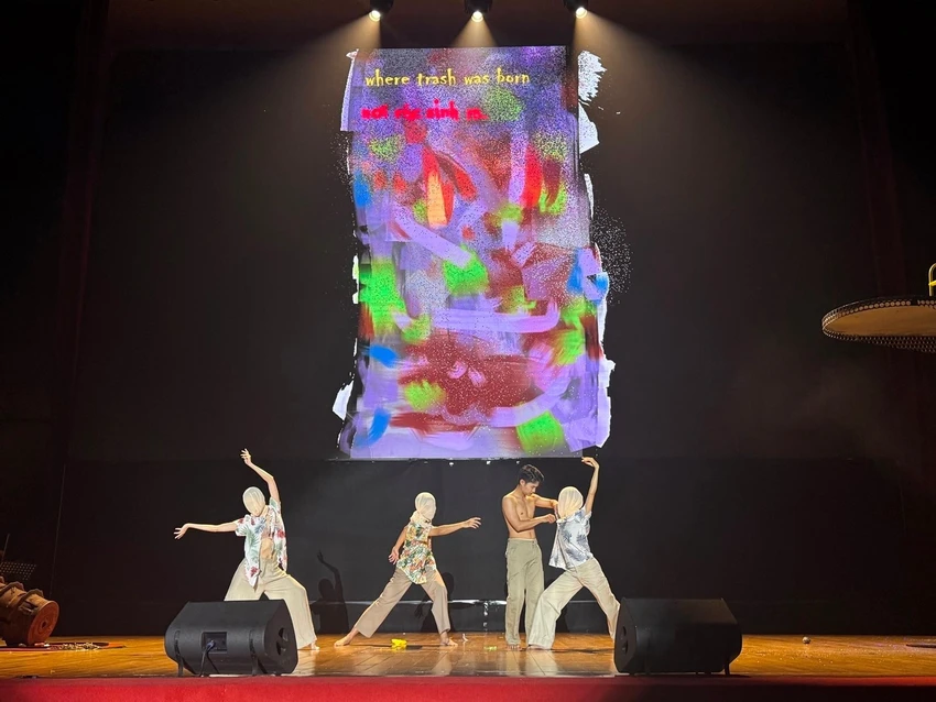 ngay-hoi-song-xanh-phu-my-hung-voi-cau-chuyen-hoa-va-rac-3.jpg