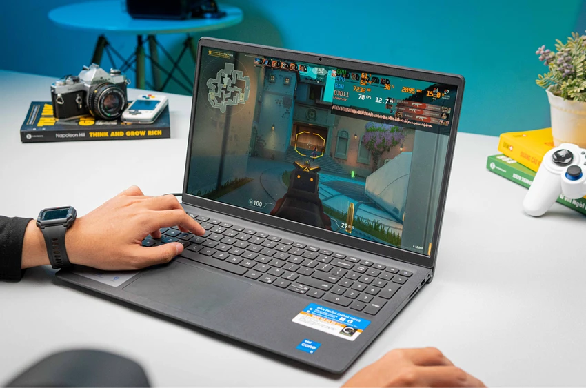 Kinh nghiệm chọn laptop cho tân sinh viên 2025: hiệu năng tốt, giá rẻ.png