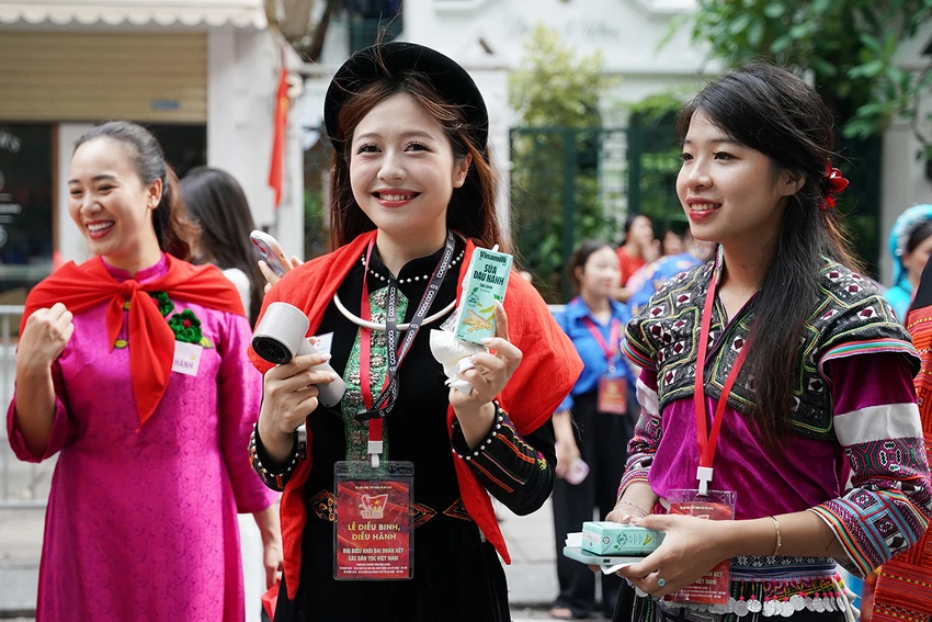 vinamilk-tiep-suc-gan-1-trieu-san-pham-cho-dai-le-ky-niem-80-nam-quoc-khanh-2-9-.JPG