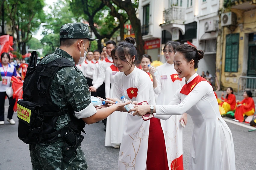 vinamilk-tiep-suc-gan-1-trieu-san-pham-cho-dai-le-ky-niem-80-nam-quoc-khanh-2-9-4.JPG