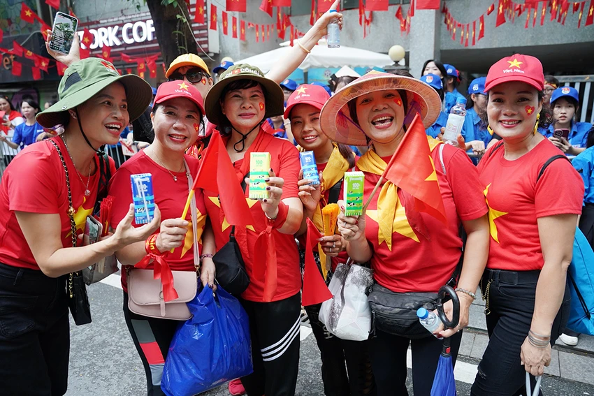 vinamilk-tiep-suc-gan-1-trieu-san-pham-cho-dai-le-ky-niem-80-nam-quoc-khanh-2-9-6.JPG