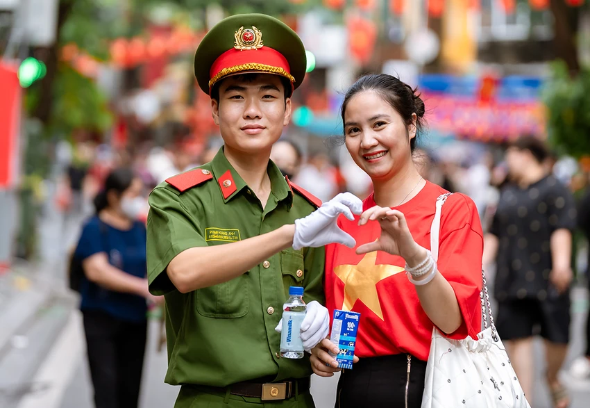 vinamilk-hoa-nhip-cung-ngay-hoi-non-song-viet-nam-4.jpg