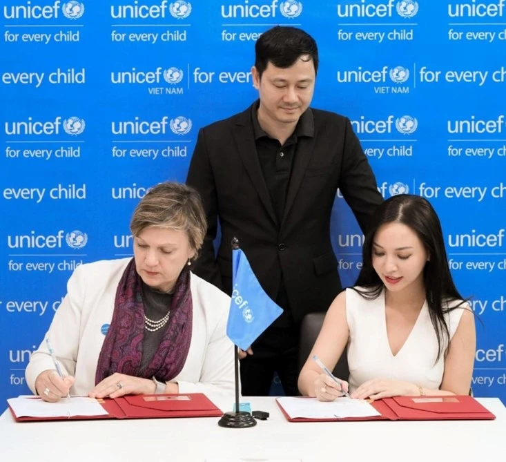 hannah-olala-nguoi-duoc-cac-thuong-hieu-va-nen-tang-lon-chon-mat-gui-vang-4.jpg