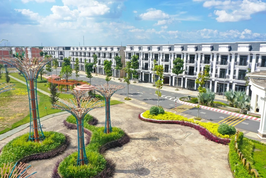 kim-oanh-land-ban-giao-so-hong-dot-1-cho-cu-dan-hai-du-an-century-city-va-legacy-central-5.jpg