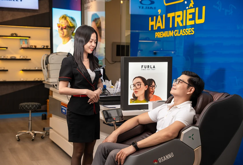 mua-kinh-can-doi-mau-3-dac-quyen-chi-co-tai-kinh-hai-trieu-3.png