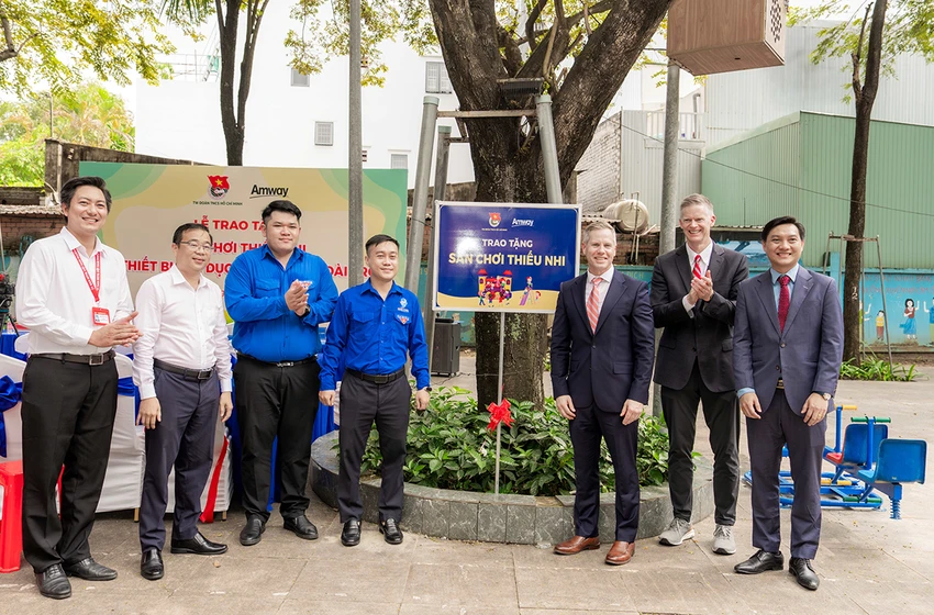 amway-viet-nam-khanh-thanh-kho-trung-tam-trieu-do-o-tp-hcm-2.jpg