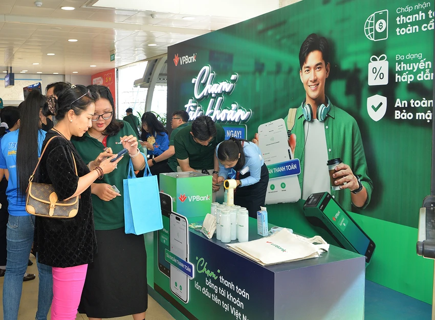 an-tuong-giai-phap-thanh-toan-sieu-tien-loi-pay-by-account-tai-tuyen-metro-so-1-tp-hcm.JPG