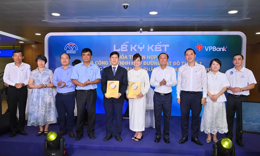 an-tuong-giai-phap-thanh-toan-sieu-tien-loi-pay-by-account-tai-tuyen-metro-so-1-tp-hcm-4.JPG