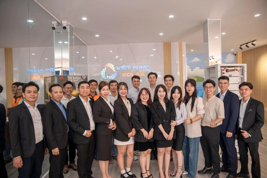 viet-nam-solar-hop-tac-cung-huawei-lap-dien-mat-troi-co-luu-tru-cho-ho-gia-dinh-2.jpg