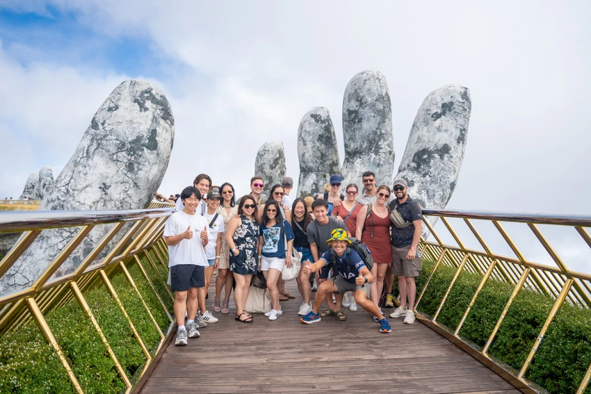 ba-na-hills-tung-chinh-sach-ve-cap-treo-khong-gioi-han-so-lan-len-cap-trong-3-ngay.jpg